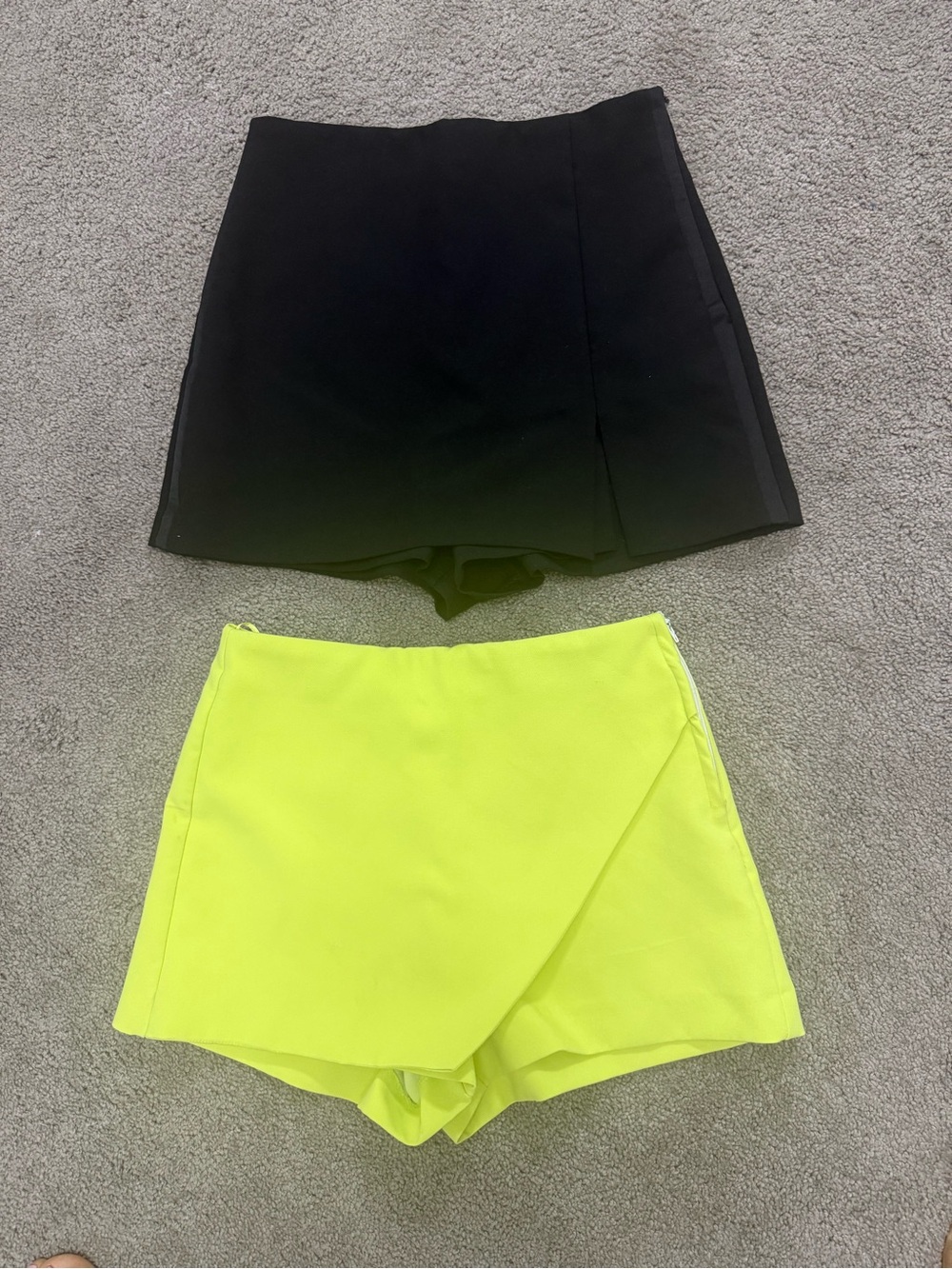 Zara Womens Sz M Skort Shorts — Black and Neon Yellow Duo